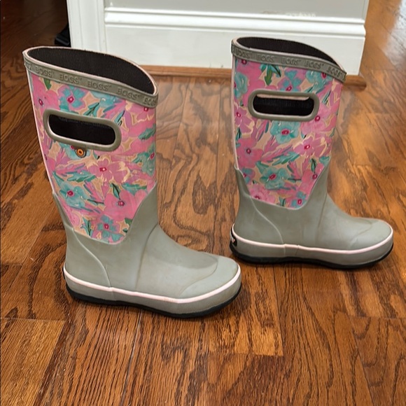 Bogs Kids, Pansies Rain Boot, Size 12 Little Kid, Light Gray Floral - Picture 6 of 9